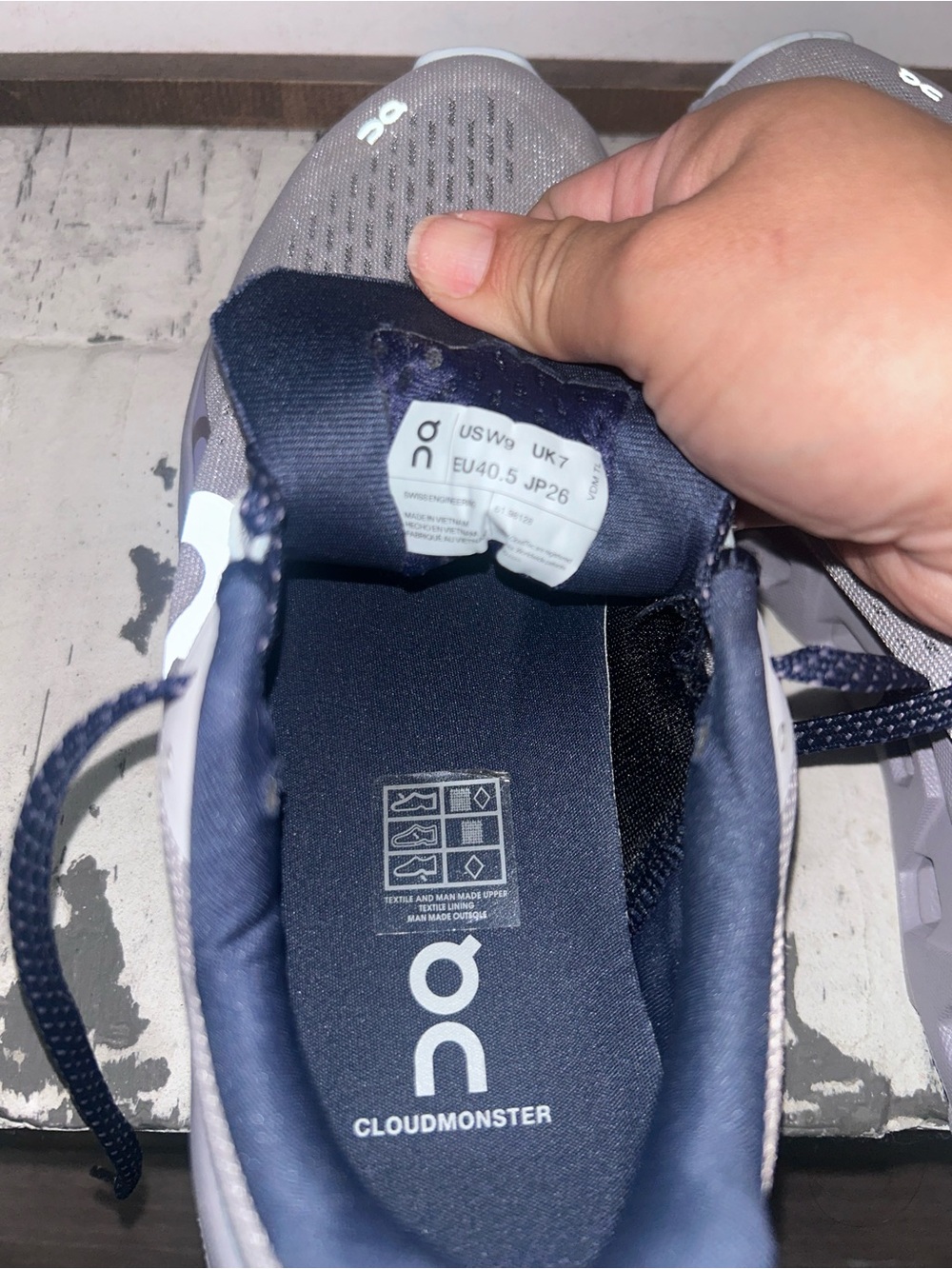 On Running Cloudmonster Lightweight Running Shoes in Artic Purple - Picture 8 of 8